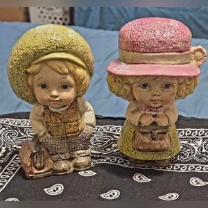 Charming Ceramic Figurine Set - Green and Pink